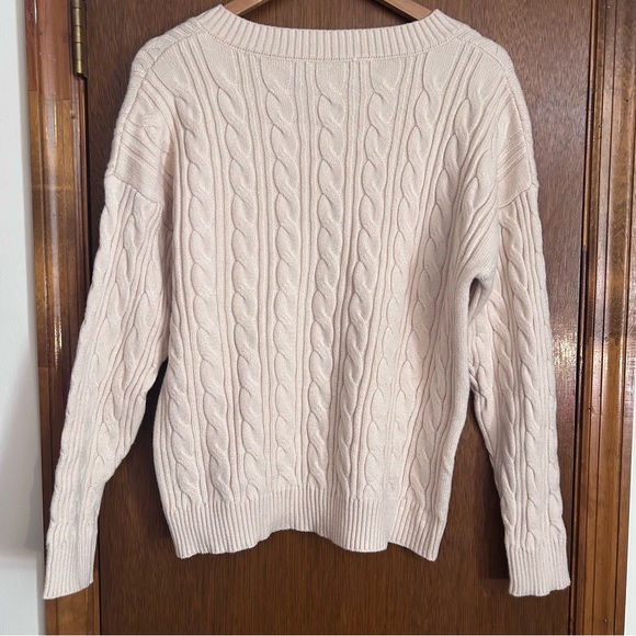 Cable Knit V-Neck Sweater - Cream Women’s Medium - Picture 2 of 5